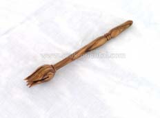 Cutting board olive wood natural, handcrafted.