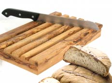 Cut bread into olive wood crafts