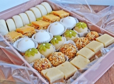Box Oriental pastries with almond 1 kg