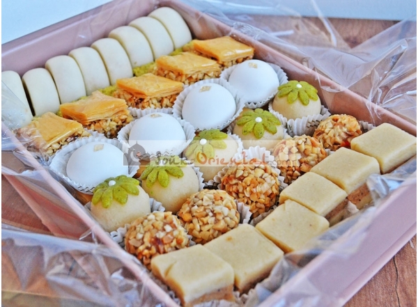 Box Oriental pastries with almond 1 kg