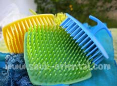 Lot de 3 brosses Tazi en plastique avec picots